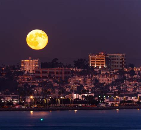 Moonrise in san diego tonight. Things To Know About Moonrise in san diego tonight. 